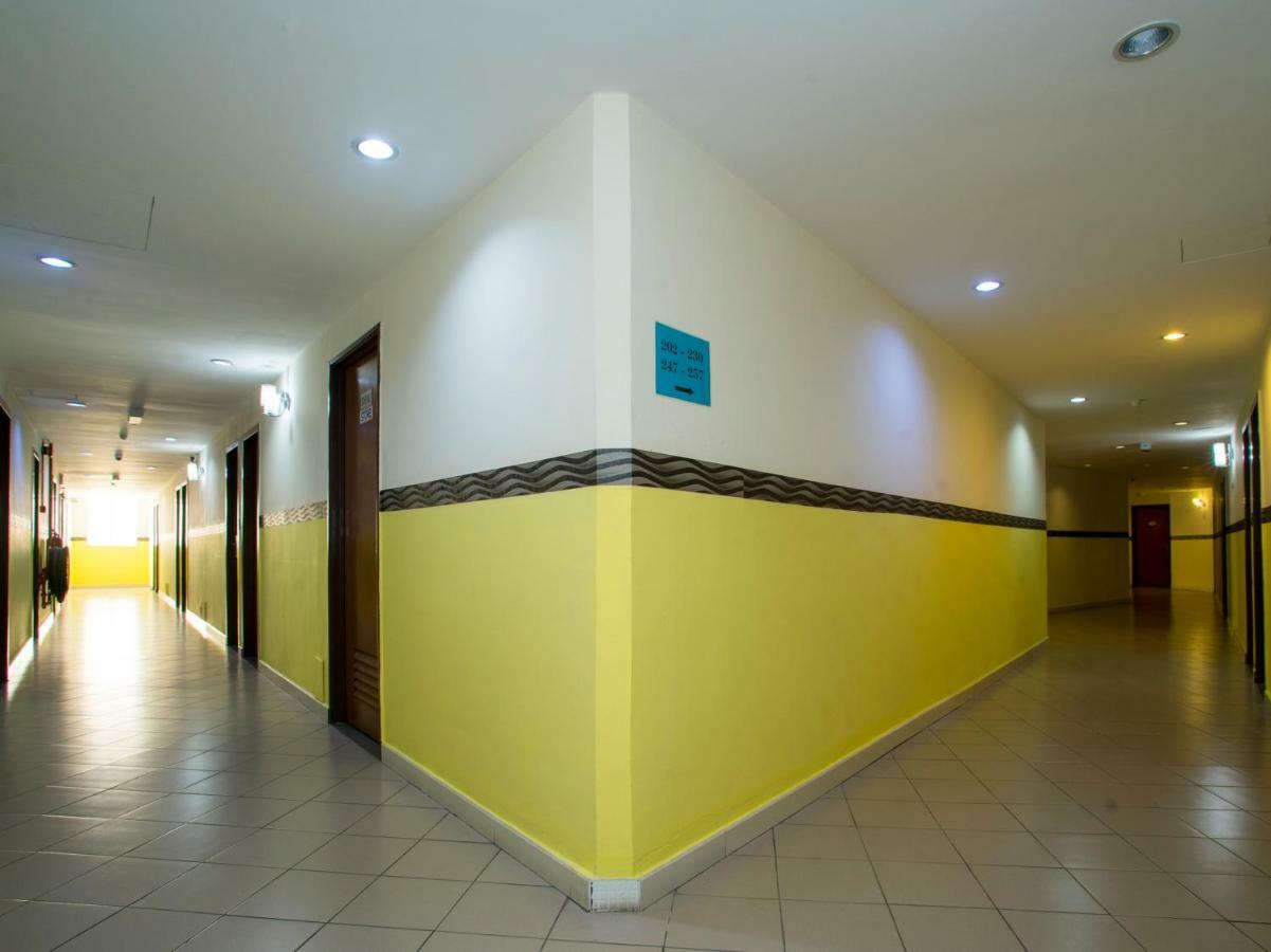 Oyo 982 Hotel Sk Kajang Exterior photo